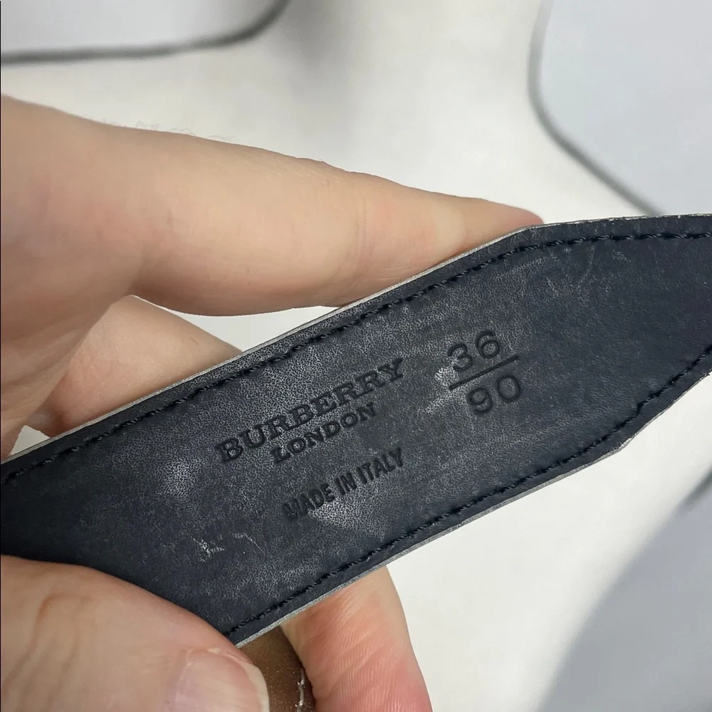 Burberry Metallic Belt London 36 90 made Italy leather